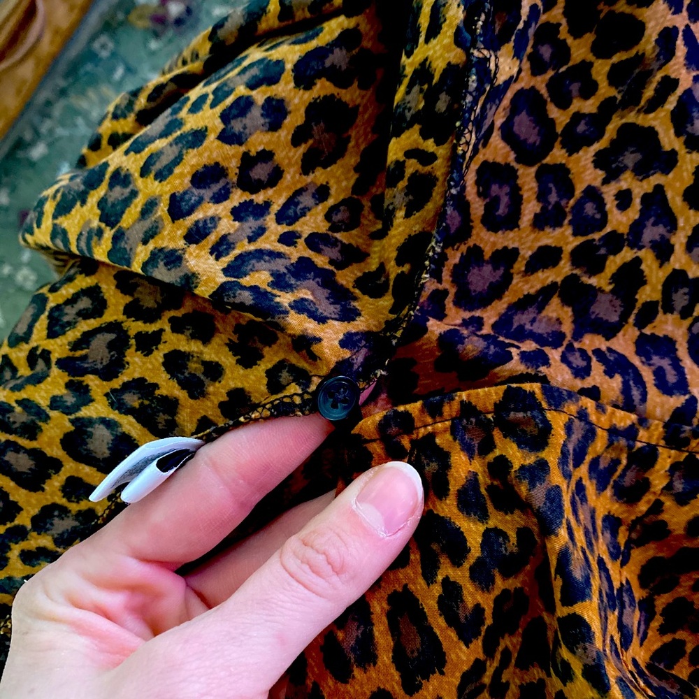 Express brand leopard blouse shirt - Picture 9 of 9